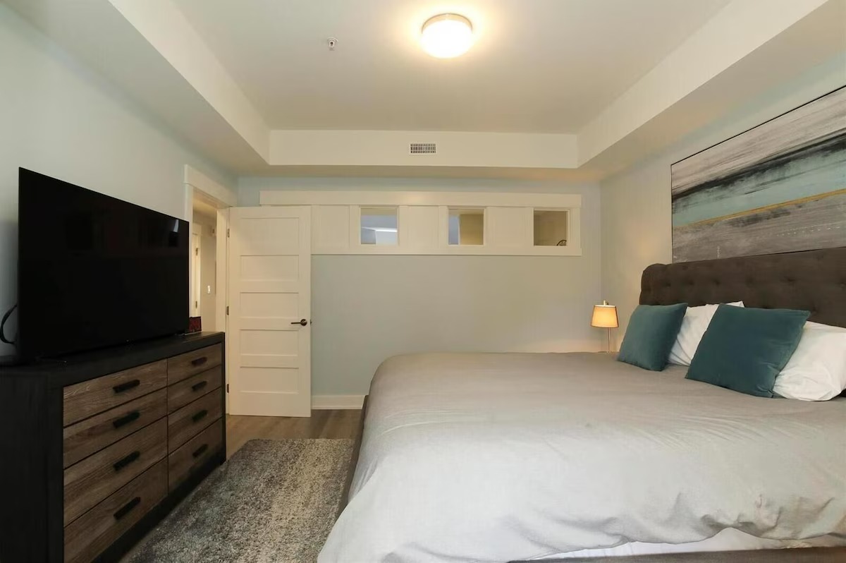 Queen Suite